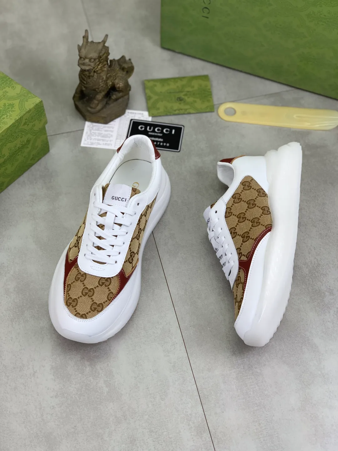 Men's shoes 💰P460💰【New model】🆘 The latest model from Gucci official website🎁Classic casual and fashionable men's shoes👟Best model💥The style is simple and elegant, exclusive for trendy men. Unique official website latest brand elements👑Gucci original decoration, fashionable and generous, the fabric is made of original soft calfskin➕Comfortable soft pigskin lining ✅Wear-resistant rubber outsole specified on the official website_Full of elasticity, the classic model taken at the counter 🎬Color: 4⃣️colors available😍Number of yards: 38-44 (45 46 customized)